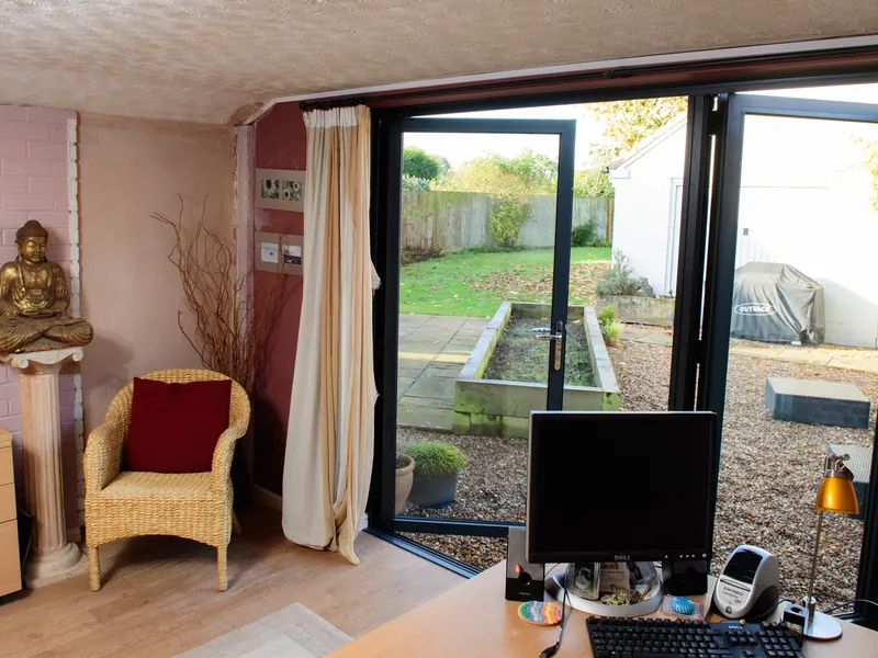 Bifold Eltham